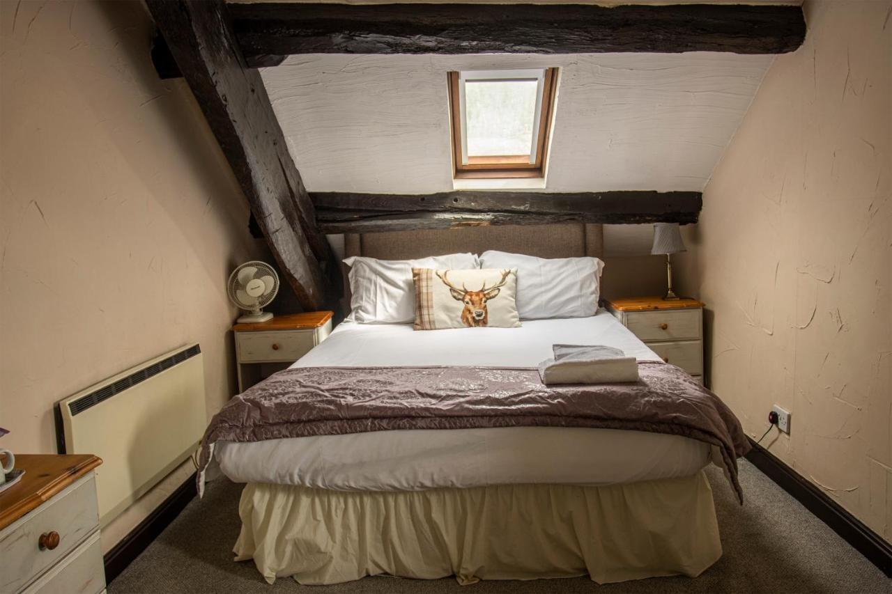 White Hart Inn Bouth Ngoại thất bức ảnh