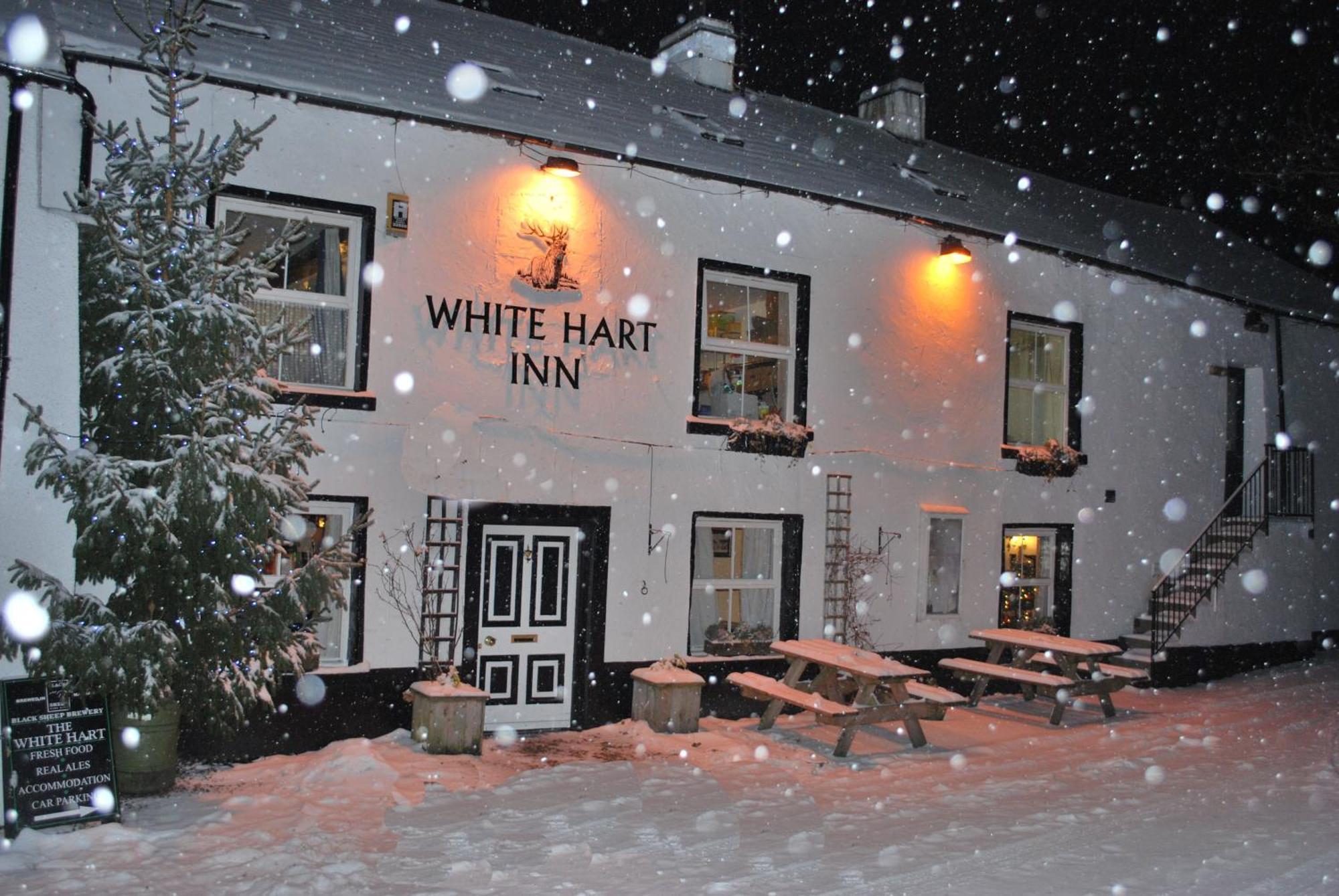 White Hart Inn Bouth Ngoại thất bức ảnh